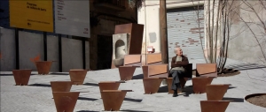 Piękne krzesła miejskie na placu Carme w Hiszpanii