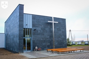 Nowoczesna mała architektura na polskich cmentarzach